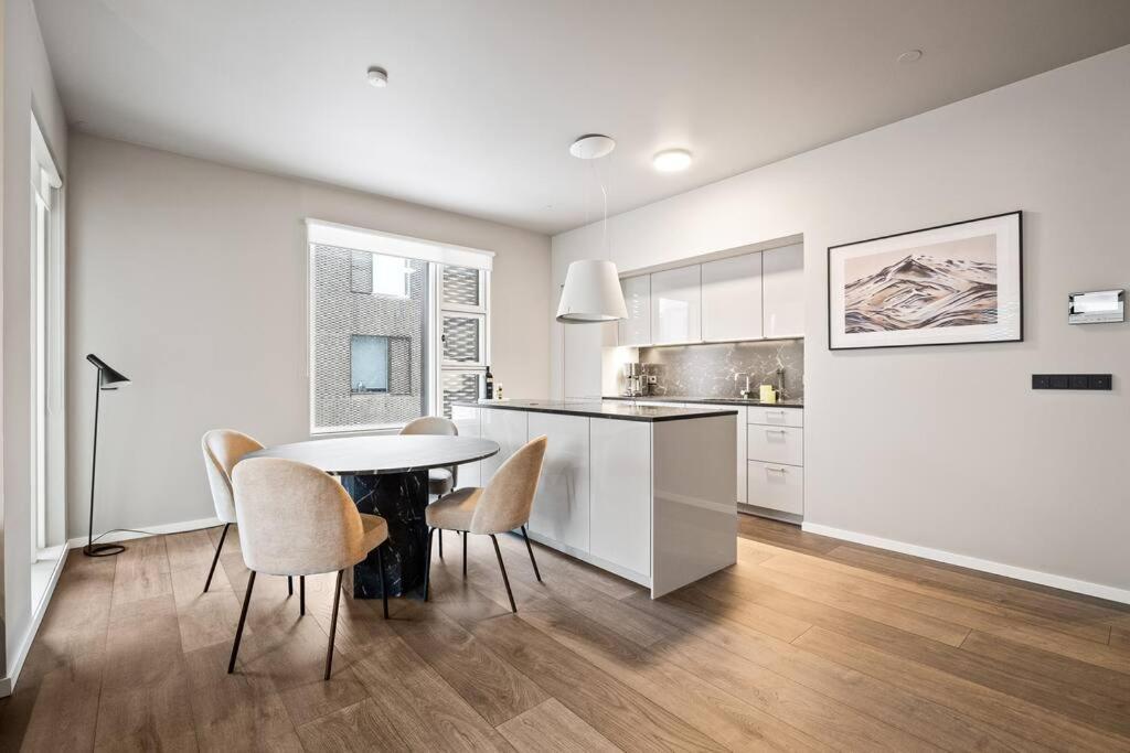 Private Lux 2Br & 2Ba City Center With Free Parking Reykjavík Kültér fotó